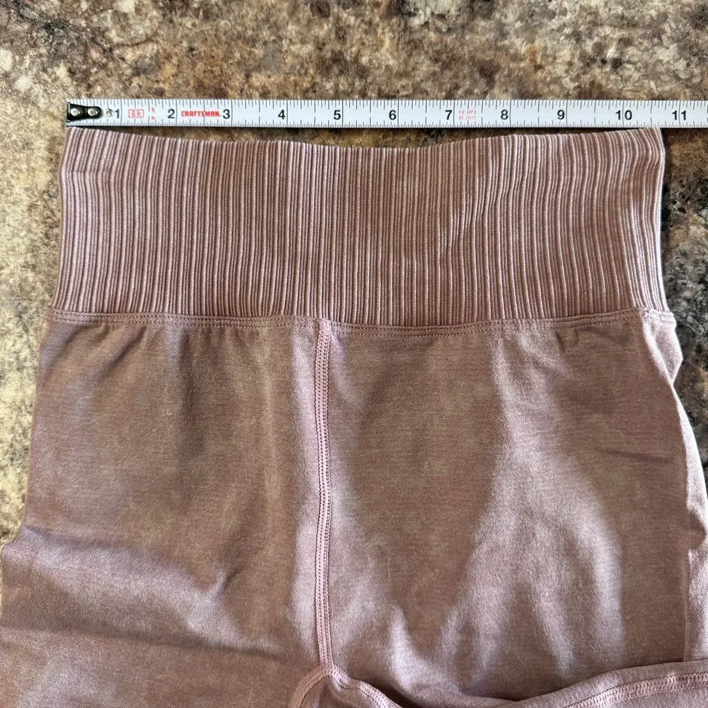 Savvi athletic performance biker shorts in dusty pink beige size small medium w1